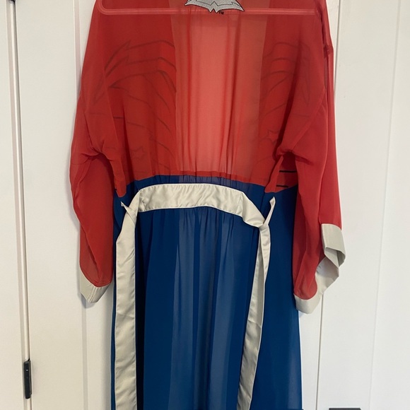 Robe Factory Loungewear Wonder Women Light Airy Tie up Robe O/S - Picture 3 of 7